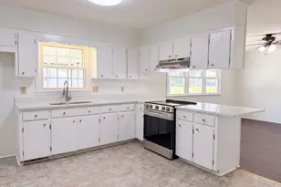 800 Lucas St, Erwin, NC 28339 - Photo 7