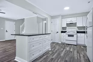 708 Powell Dr, Raleigh, NC 27606 - Photo 17