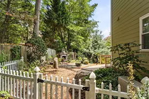 2409 Dunbrook Ct, Raleigh, NC 27604 - Photo 31