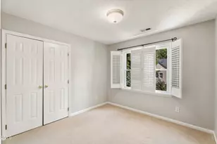 2409 Dunbrook Ct, Raleigh, NC 27604 - Photo 19