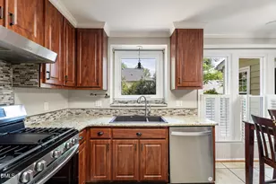 2409 Dunbrook Ct, Raleigh, NC 27604 - Photo 9