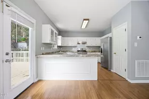 3805 Hollycrest Ct, Raleigh, NC 27612 - Photo 13