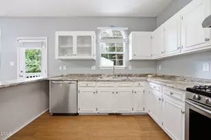 3805 Hollycrest Ct, Raleigh, NC 27612 - Photo 15