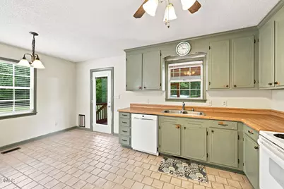 3805 Manor Drive, Clayton, NC 27520 - Photo 17