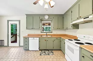 3805 Manor Dr, Clayton, NC 27520 - Photo 15