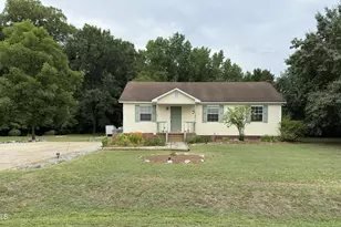 3805 Manor Dr, Clayton, NC 27520 - Photo 1