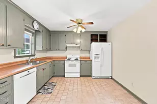 3805 Manor Dr, Clayton, NC 27520 - Photo 19