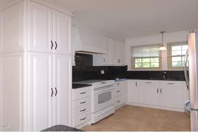 706 Smedes Place, Raleigh, NC 27605 - Photo 3