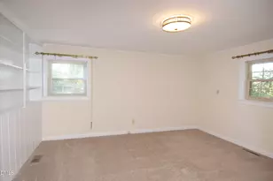 706 Smedes Pl, Raleigh, NC 27605 - Photo 15