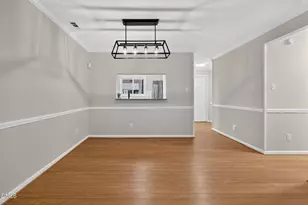 1000 Brighthurst Dr, Raleigh, NC 27605 - Photo 13