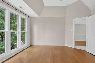 1000 Brighthurst Dr, Raleigh, NC 27605 - Photo 25