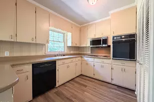 1104 S Madison Ave, Goldsboro, NC 27530 - Photo 9