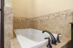 7642 Astoria Pl, Raleigh, NC 27612 - Photo 25
