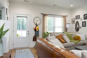 203 Fountain Dr, Clinton, NC 28328 - Photo 5
