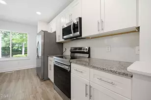 5703 Willowbrook Dr, Raleigh, NC 27609 - Photo 11