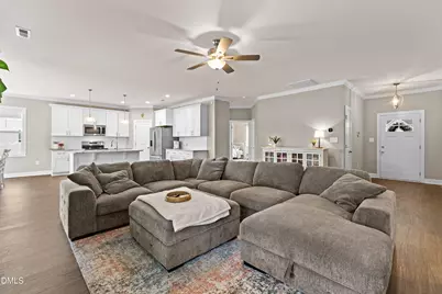 137 Shadybrook Drive, Benson, NC 27504 - Photo 5
