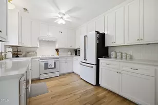 2744 Brantley Dr, Apex, NC 27539 - Photo 9