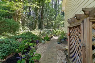 206 Park Valley Ln, Cary, NC 27519 - Photo 59