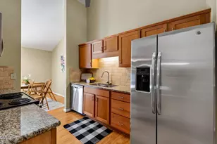 300 Ashebrook Dr, Raleigh, NC 27609 - Photo 9