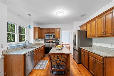 314 Hunters Crossing, Cary, NC 27518 - Photo 5