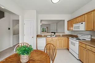 703 Sutter Gate Ln, Morrisville, NC 27560 - Photo 7