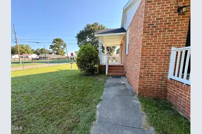 1000 E Harnett Street, Dunn, NC 28334 - Photo 15