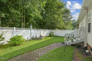 208 Commonsgate Dr, Goldsboro, NC 27530 - Photo 7