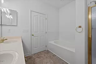 7647 Astoria Pl, Raleigh, NC 27612 - Photo 9