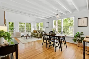 105 Oxford Hills Dr, Chapel Hill, NC 27514 - Photo 7
