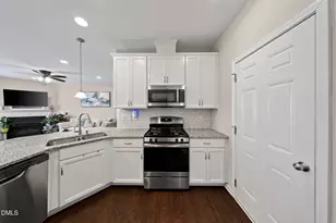 209 Gulley Glen Dr, Garner, NC 27529 - Photo 7