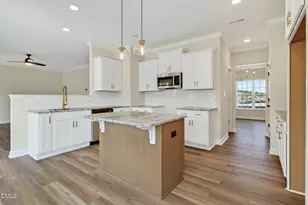 1149 Hedgewood Dr, Hope Mills, NC 28348 - Photo 7