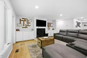 3513 Travis Ct, Chapel Hill, NC 27516 - Photo 5