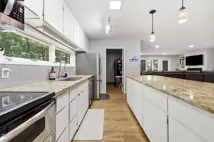 3513 Travis Ct, Chapel Hill, NC 27516 - Photo 11