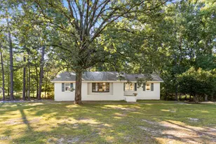 2726 Heather Dr, Sanford, NC 27330 - Photo 1