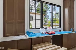 1304 Kimberly Dr, Raleigh, NC 27609 - Photo 5