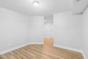 2103 W Marilyn Cir, Cary, NC 27513 - Photo 37
