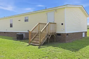 1385 Live Oak Rd, Coats, NC 27521 - Photo 3