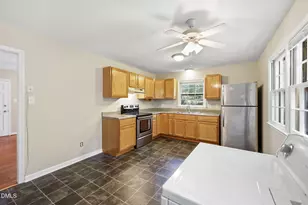 909 Bryn Mawr Ct, Apex, NC 27502 - Photo 11