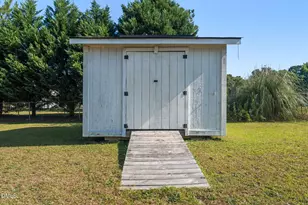 913 Silas Moore Rd, Benson, NC 27504 - Photo 29