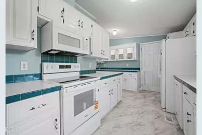 913 Silas Moore Road, Benson, NC 27504 - Photo 11