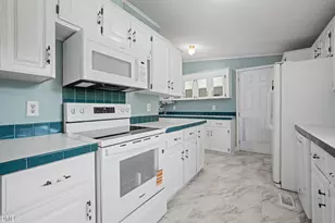 913 Silas Moore Rd, Benson, NC 27504 - Photo 11