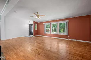 913 Silas Moore Rd, Benson, NC 27504 - Photo 7