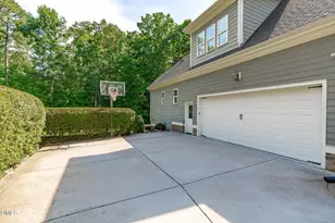 2805 Ivory Bluff Tr, Apex, NC 27539 - Photo 65
