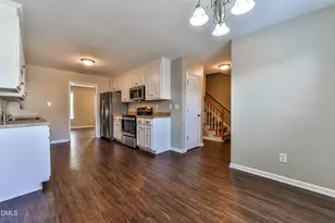 304 Whitehall Ct, Clayton, NC 27520 - Photo 5