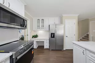 2021 Mallard Ln, Raleigh, NC 27609 - Photo 9