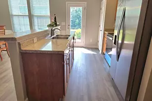 72 E Grove Point Dr, Clayton, NC 27527 - Photo 3