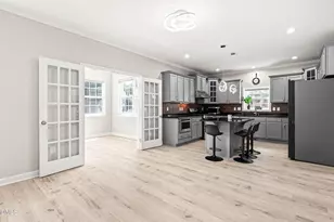 900 Vandalia Dr, Cary, NC 27519 - Photo 15