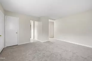 4 Shepherd Ln, Chapel Hill, NC 27514 - Photo 3