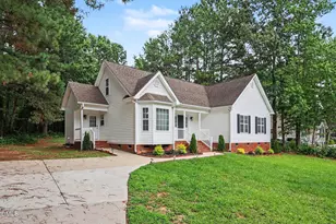 3220 Natural Pines Pl, Zebulon, NC 27597 - Photo 3