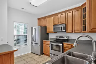 4327 Vienna Crest Dr, Raleigh, NC 27613 - Photo 5